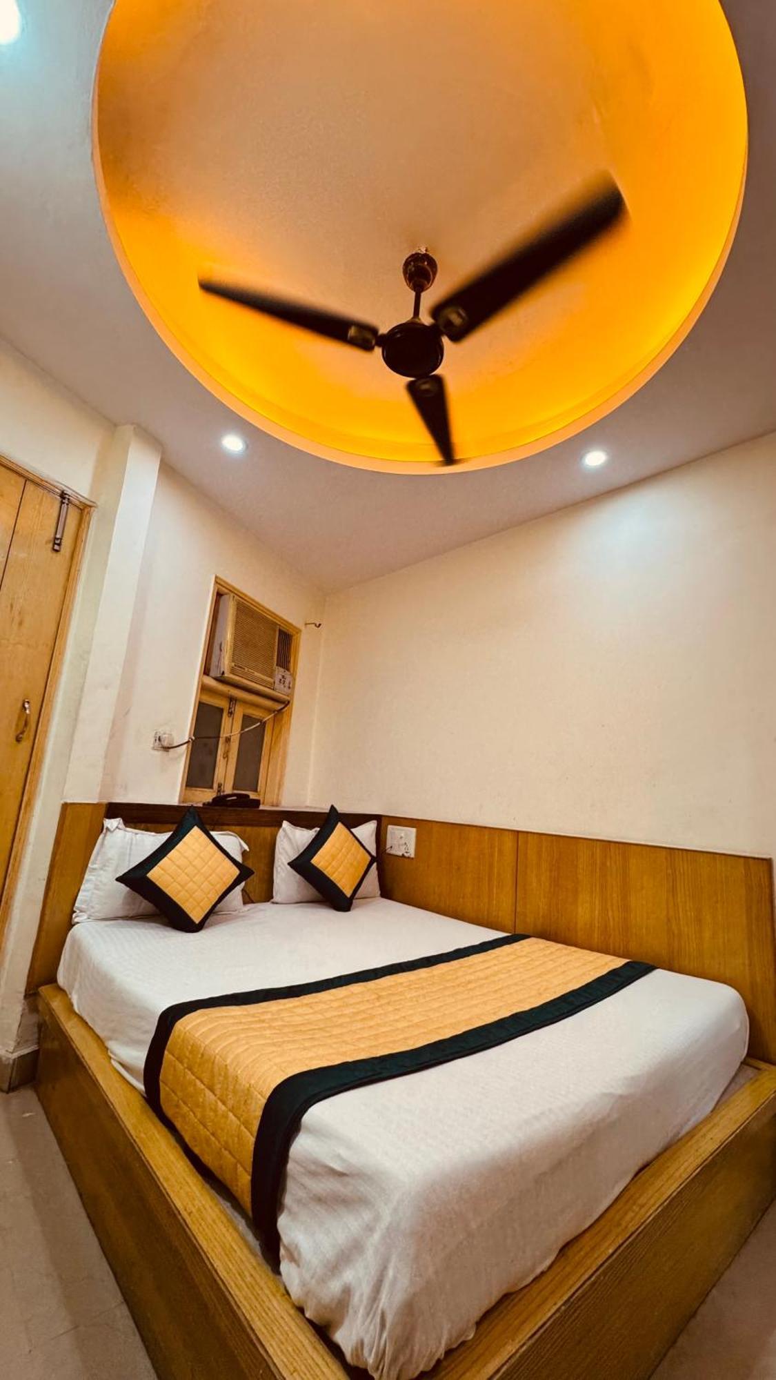 Cottage Lord Krishna Neu-Delhi Exterior foto