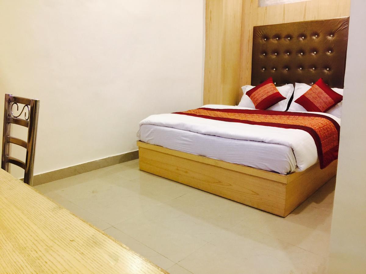 Cottage Lord Krishna Neu-Delhi Exterior foto