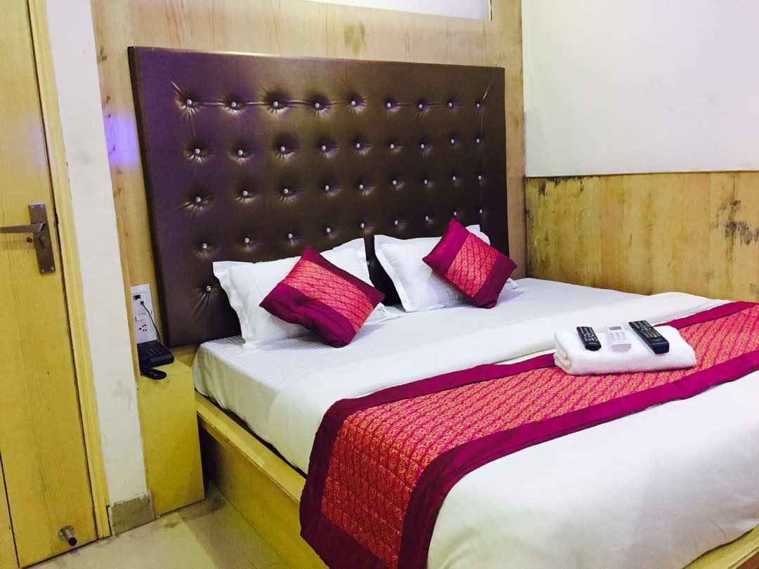 Cottage Lord Krishna Neu-Delhi Exterior foto